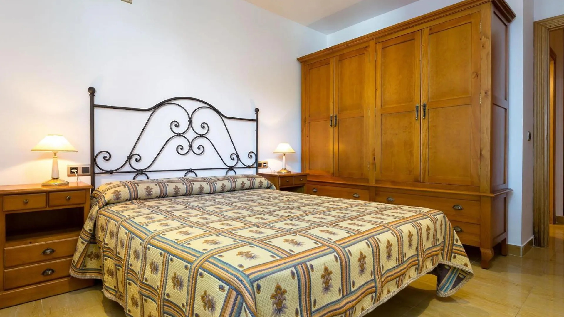 La Mora II - 4 - Gran Apartamento Con Jardin. Vistas La Mar Y Piscina Privada. - Es-228-57 El Port De La Selva 0*,