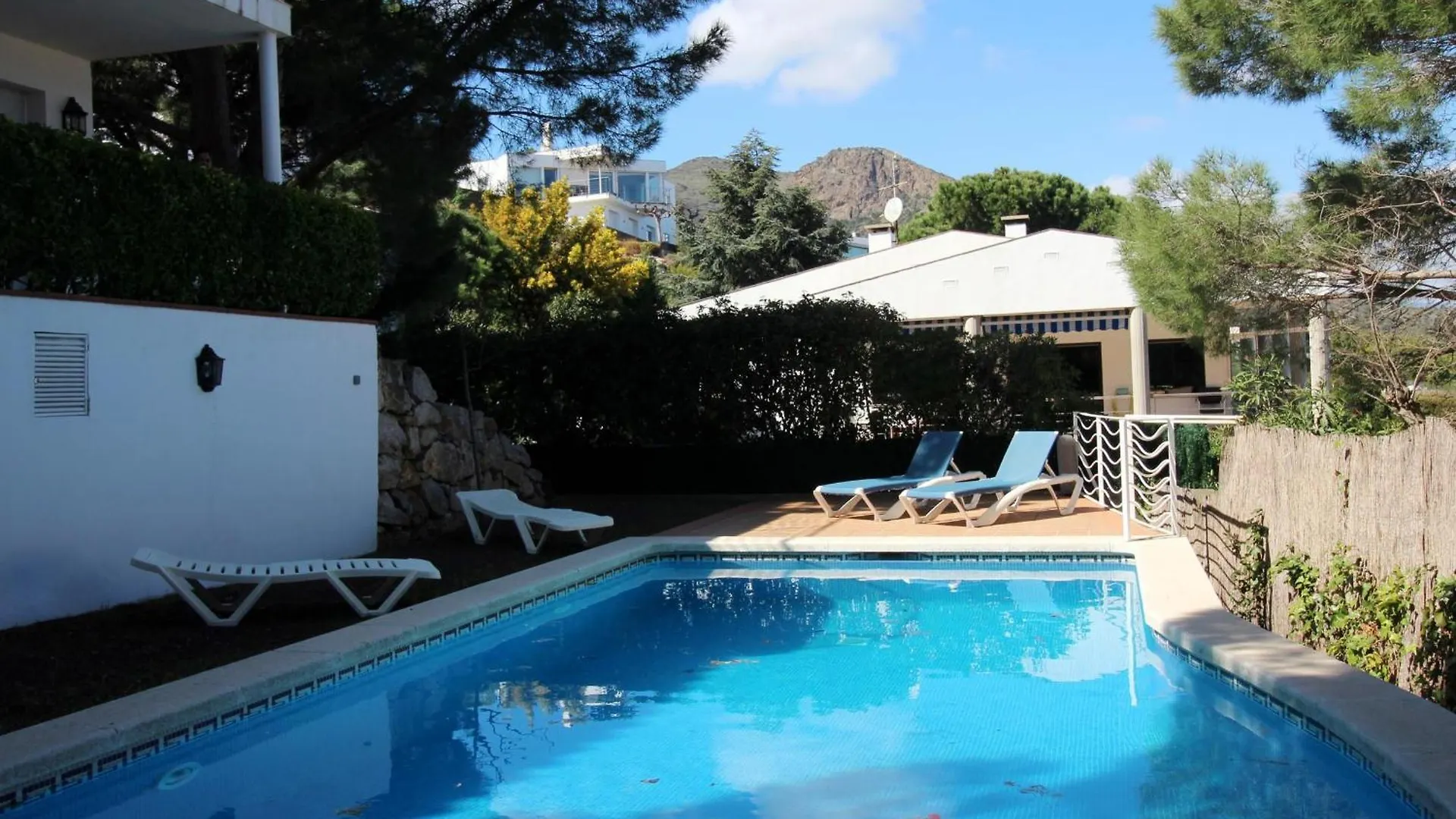 Apartmán La Mora II - 4 - Gran Apartamento Con Jardin. Vistas La Mar Y Piscina Privada. - Es-228-57 El Port De La Selva
